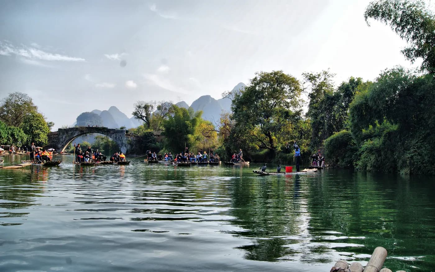Bright Yulong River scenery and karst mountains in Yangshuo